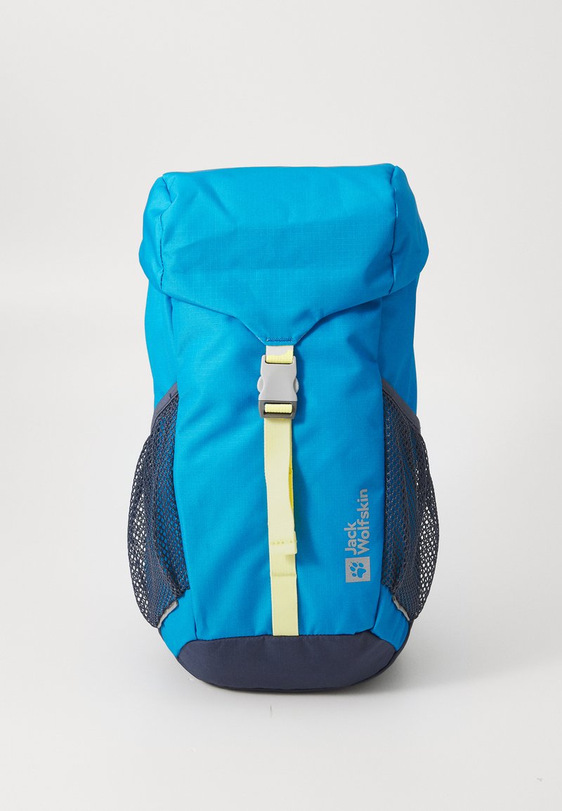Zila āra mugursoma ar rullējošu aizdari, dzeltena siksna, sietveida sānu kabatas un tumši zilas apakšas. Iezīmēta ar Jack Wolfskin logo.