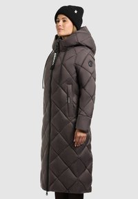 Lange gewatteerde jas in donkergrijs met een capuchon, voorzien van een rits aan de voorkant, trekkoord en zijzakken, textuur met een ruitpatroon.