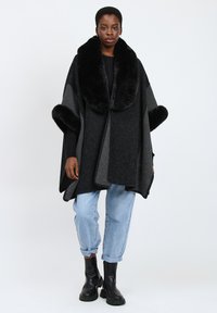 INFLUENCER Mantella - black