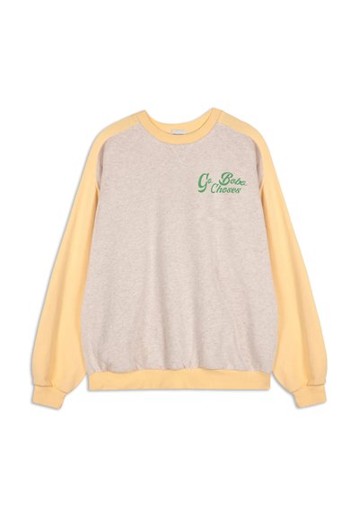 Gray sweatshirt with yellow raglan sleeves, elastic cuffs, and hem. Features green text "Go Bobo Choses" on the front. Soft texture.