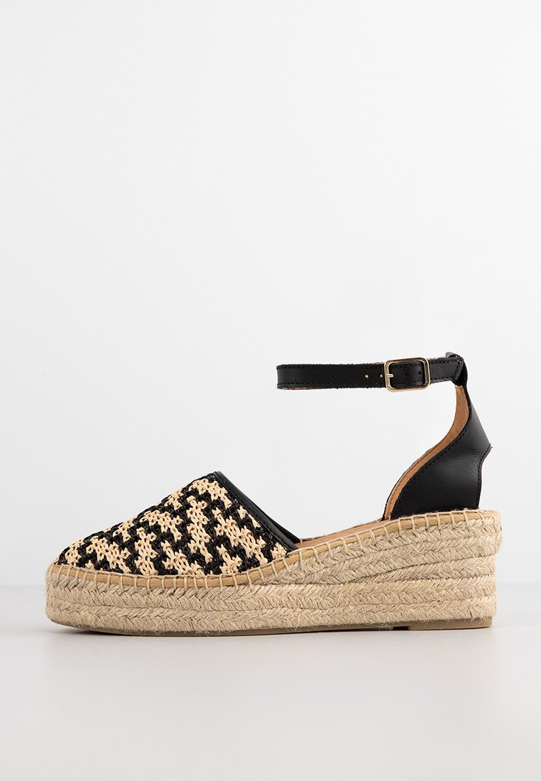 Kanna Sleehakken zwart