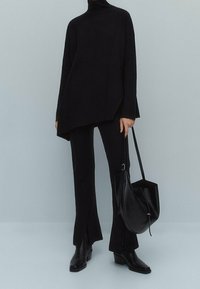 Massimo Dutti Strickpullover - black