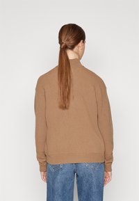 Lacoste Vesta - cookie