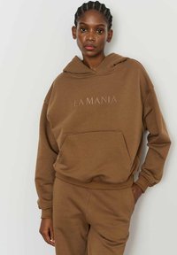 LA MANIA BROOK - Mikina s kapucí - bronze