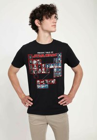 Star Wars STAR WARS: CLASSIC HERO CHART UNISEX - Camiseta estampada - black