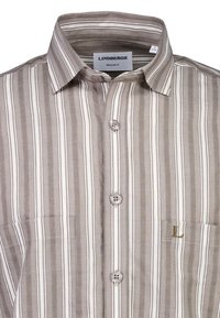 Camicia a righe con bottoni in grigio chiaro e bianco. Presenta una tasca con una "L" ricamata. Realizzata in tessuto leggero con un design a vestibilità regolare.