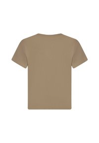 Camiseta de manga corta en marrón claro, hecha de algodón, con un cuello redondo clásico y una textura suave y uniforme en todo el tejido.