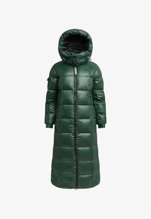 Lang grøn dunjakke med skinnende finish, hætte og quiltet design. Har en central lynlåslukning og sidelommer.