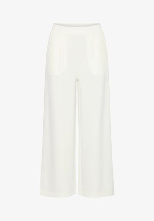 Weißes, weites Hosenbein mit glatter Textur, ausgestattet mit Vorderaschen und einem flachen Bund. Minimalistisches Design mit klaren Linien.