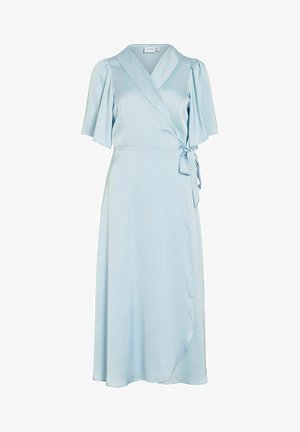 Vaaleansininen kietaisumekko, tehty sileästä kankaasta, jossa on lyhyet, liehuvat hihat, solmittava vyötärö ja laskeutuva A-linjainen siluetti.