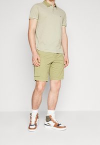 Tommy Hilfiger Polotričko - olive