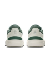 On THE ROGER ADVANTAGE - Sneakers low - white/olive