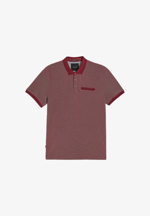 Bordowa koszulka polo o wzorzystej fakturze, z kontrastującym kołnierzykiem, listwą z trzema guzikami i naszywaną kieszenią na piersi. Krótkie rękawy.