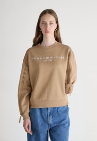 Tommy Hilfiger LOGO CREW NECK - Sweatshirt - safari