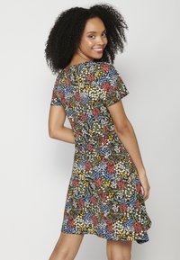 Koroshi SHORT SLEEVE - Vestido informal - multicolor/multi-coloured