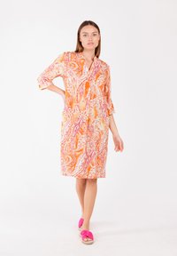 Key Largo WD INDIA V-NECK - Freizeitkleid - orange