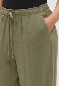 ONLY Petite ONLSIESTA PULL UP  - Bukse - deep lichen green