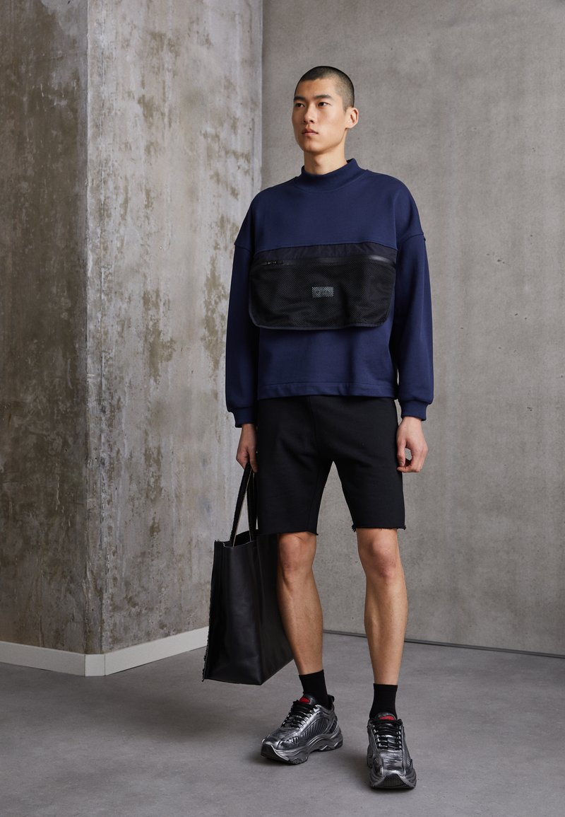 Herren T-shirts & Polos | C.O.L HIGH CREW Sweatshirt navy/dunkelblau - YJ74647 Herren T-shirts & Polos | C.O.L HIGH CREW Sweatshirt navy/dunkelblau - YJ74647