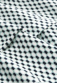 TOM TAILOR T-shirts print - green white tile minimal