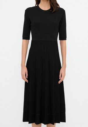 adL, Robe pull - black