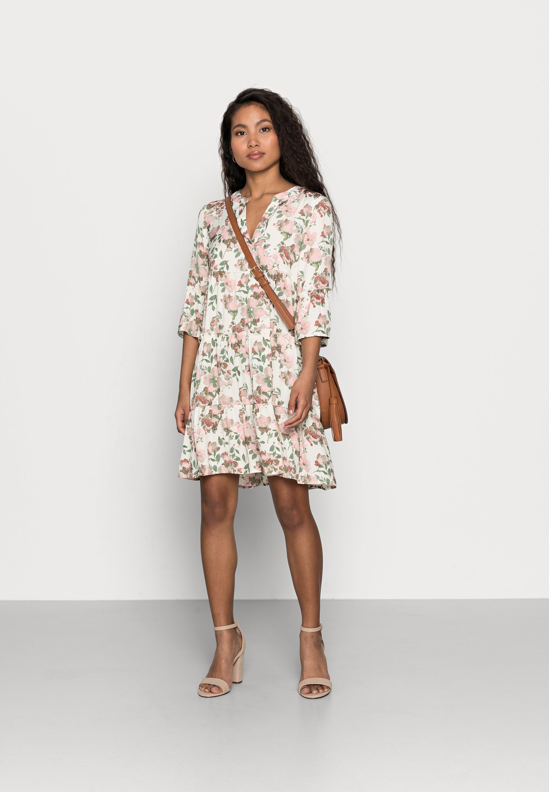 Vero Moda Petite VMINES TUNIC - Freizeitkleid - birch/offwhite - Zalando.de