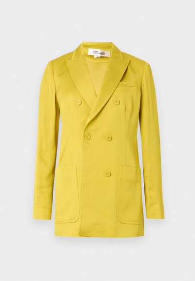Blazer doppiopetto in giallo brillante, realizzato in tessuto liscio, con revers a incavo, due tasche frontali e una tasca sul petto.