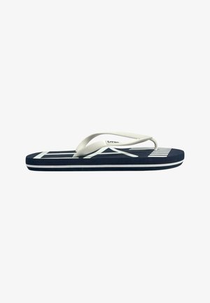 Infradito blu navy con strisce bianche e cinturini in plastica bianca, vista laterale su sfondo bianco.