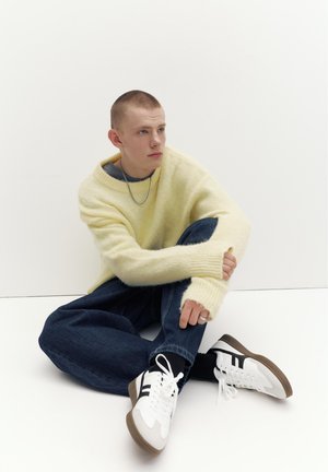 PULL&BEAR RETRO  - Sneakers low - white