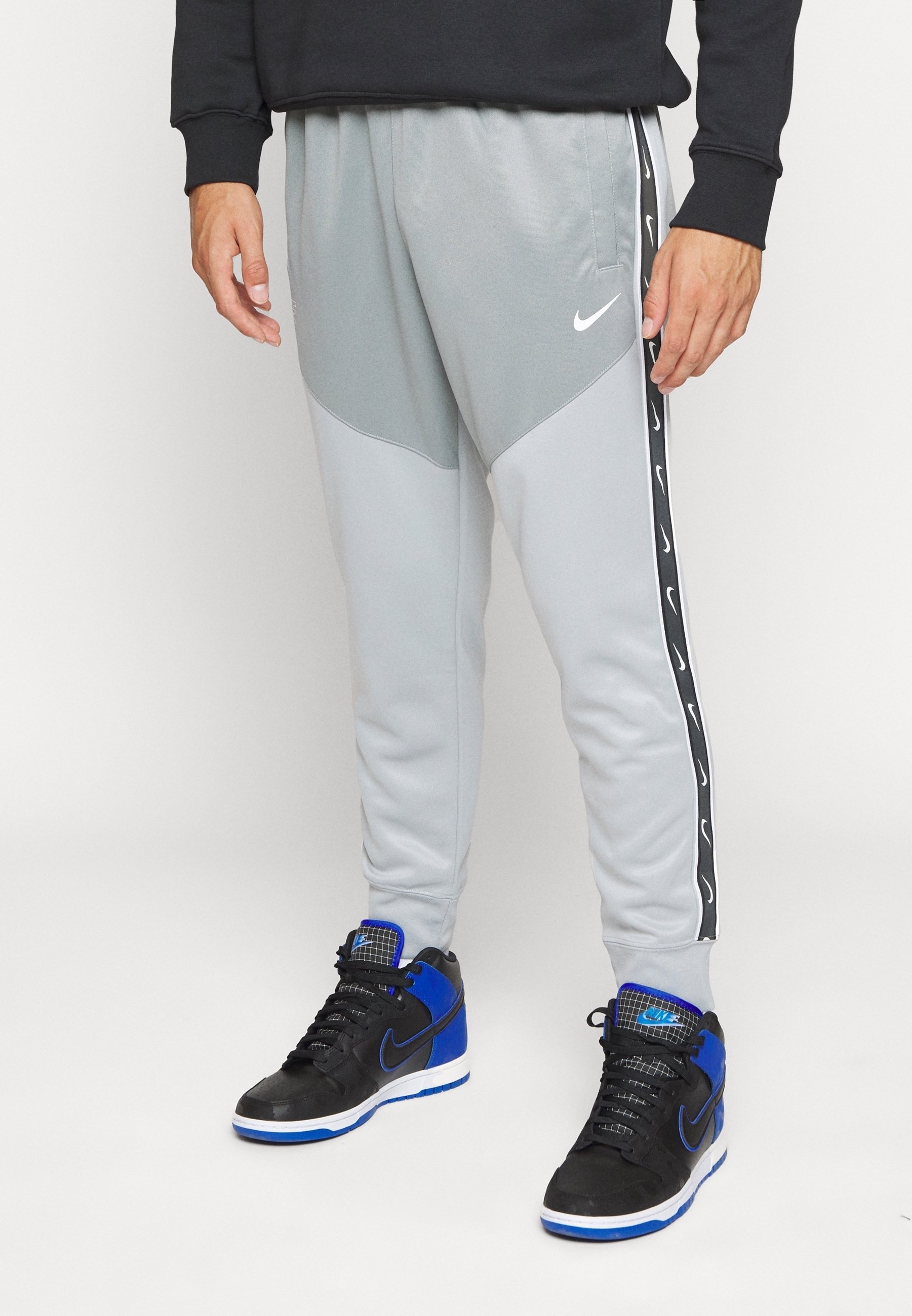 nike hbr swoosh joggers grey