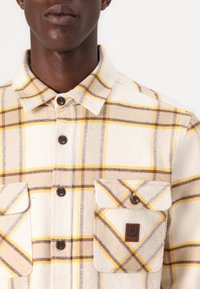 Brixton BOWERY  - Overhemd - white cap/pinecone brown/saffron