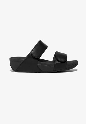 Schwarze Rutschsandalen mit zwei verstellbaren Riemen, aus synthetischem Leder mit einer strukturierten Fußbett und einer flachen Sohle.