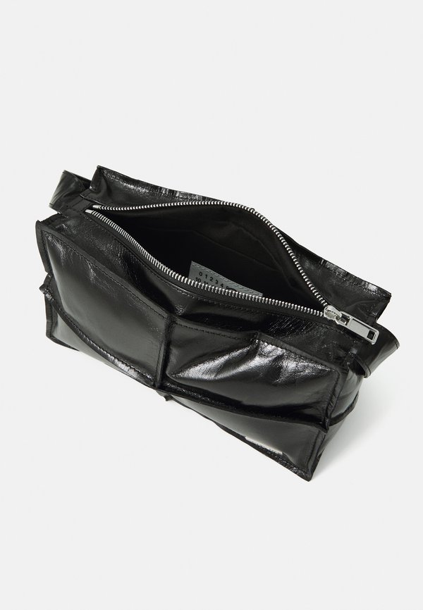 TOP HANDLE MINI BAG UNISEX - Cross body bag4