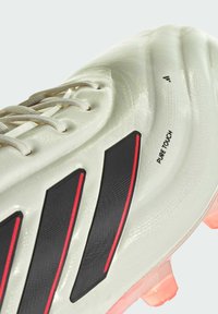 adidas Performance Scarpe da calcio per terreni duri - ivory   core black   solar red
