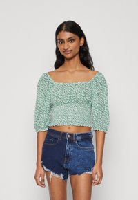 ONLY Petite ONLPELLA 2/4 SMOCK - Marškinėliai su spaudiniu - abundant green