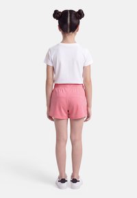 Puma Αθλητικό σορτς - wild pink