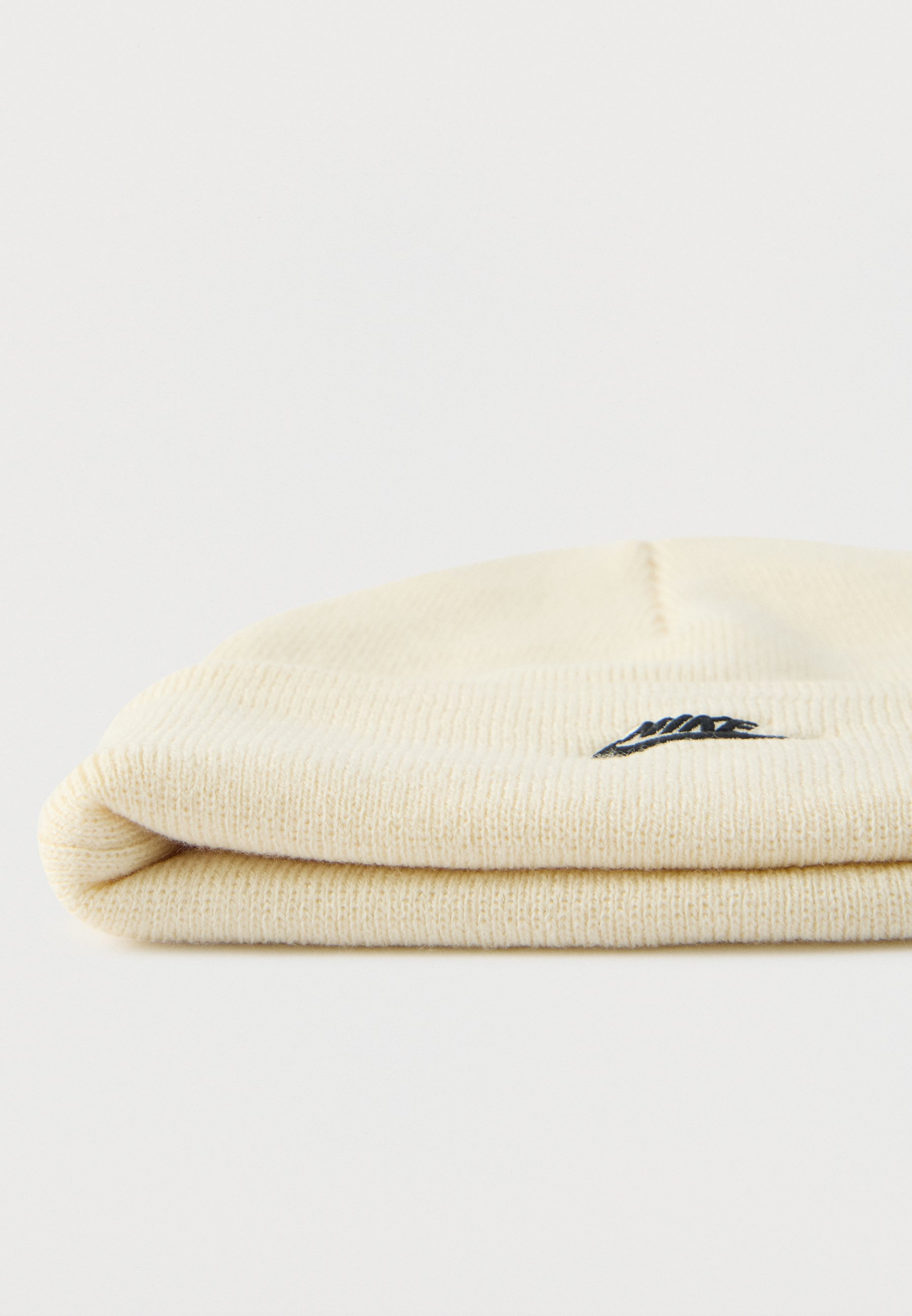 nike beanie beige
