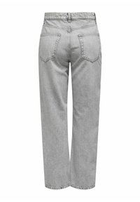 Pantalones de mezclilla grises con un corte relajado, que cuentan con una cintura alta, cinco bolsillos y detalles de costura visibles. La tela tiene un acabado texturizado.