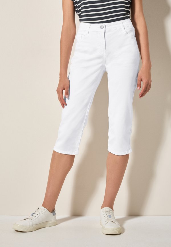 CAPRI  - Jeans Shorts - weiß