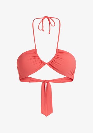 Haut de bikini corail avec bretelles fines réglables, tissu froncé au niveau de la poitrine et fermeture à nouer à l'avant. Texture lisse, design minimal.