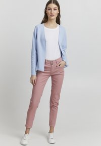 Oxmo OXPEETJE TIGHT FIT - Hlače - ash rose