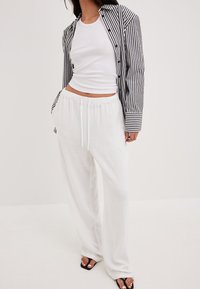 Pantalones - white