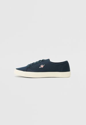 PILLOX - Trainers - marine