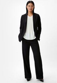 comma MIT PLISSEEFALTEN - Blouse - weiß