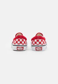 Vans CLASSIC SLIP-ON UNISEX - Sapatos sem atacadores - racing red/true white
