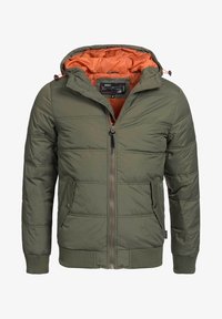 Non sélectionné, Army