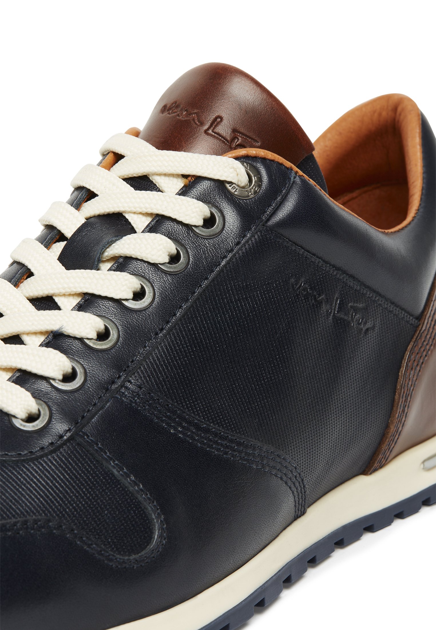 Cognac suède sneaker met croco hielstuk Leonardo | Van Lier Outlet