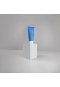 Thumbnail Image 2