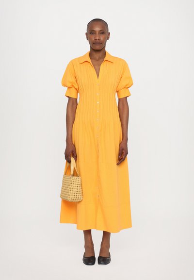 Cinq à Sept MONTY DRESS - Marškininė suknelė - papaya