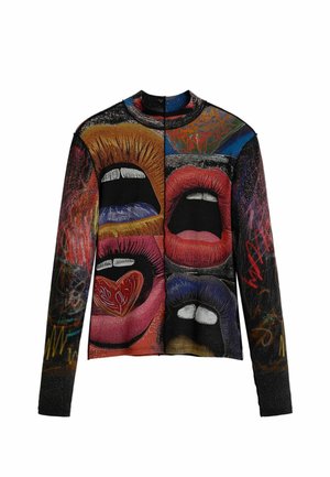 Jachetă cu mâneci lungi, având un design grafic vibrant cu buze în diverse culori pe un fundal negru. Materialul pare neted și flexibil.