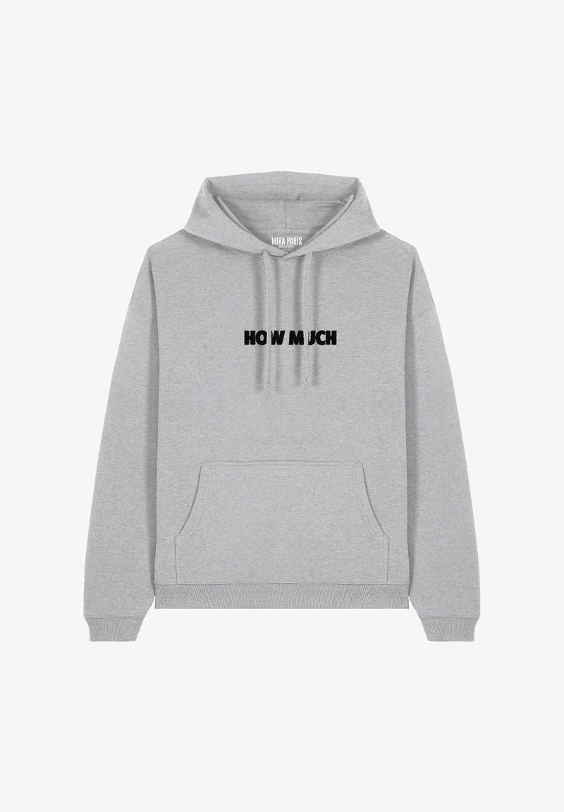 Hoodie gris avec une poche kangourou, capuche à cordon de serrage et texte imprimé "COMBIEN" en noir. Texture lisse, design décontracté, poignets côtelés.